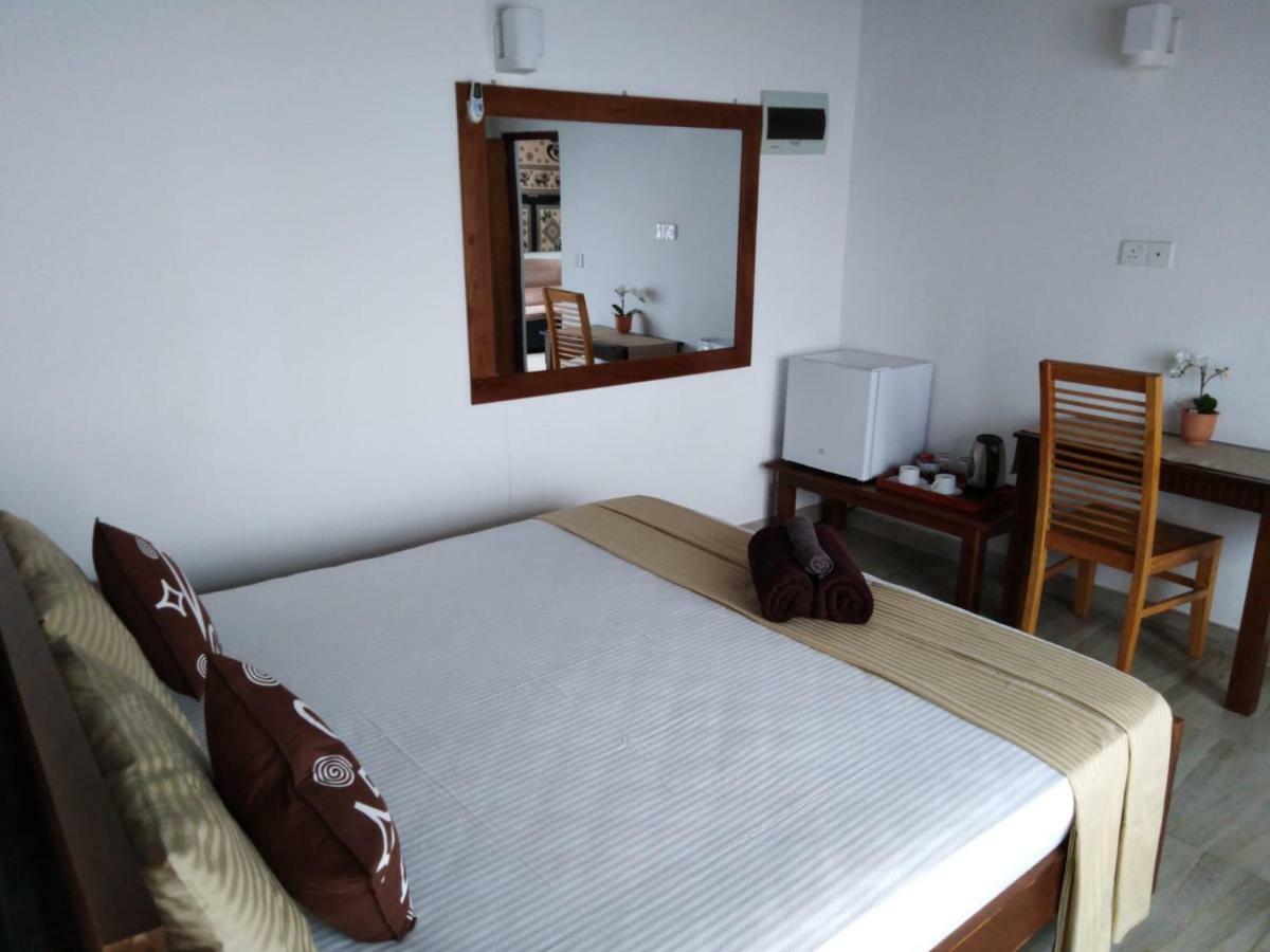 Lija Residence Негомбо Экстерьер фото
